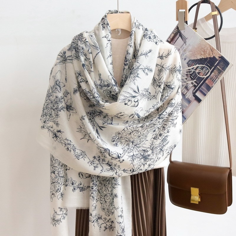 Gentle Temperament Summer Charm Water-soluble Long Scarf Ring Velvet Thin Versatile Shawl Women's Autumn And Winter Air Conditioning Warm Scarf Batch - 1
