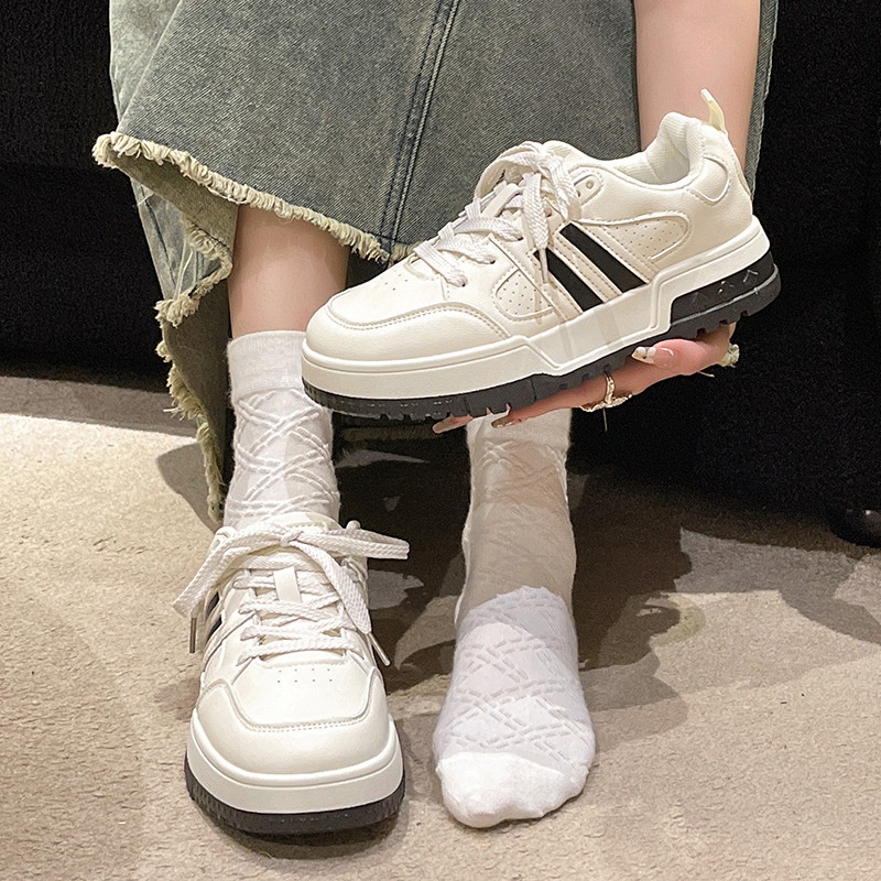 Autumn Casual Hot Style Low-top Thick-soled Height-enhancing Sports Shoes For Women Simple Student Lightweight Sports Shoes