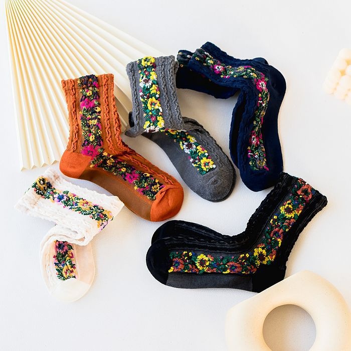 Forest Autumn And Winter Hemp Pattern Cotton Women's Socks Retro Small Floral Jacquard Mid-tube Socks Personality Socks Pile Socks