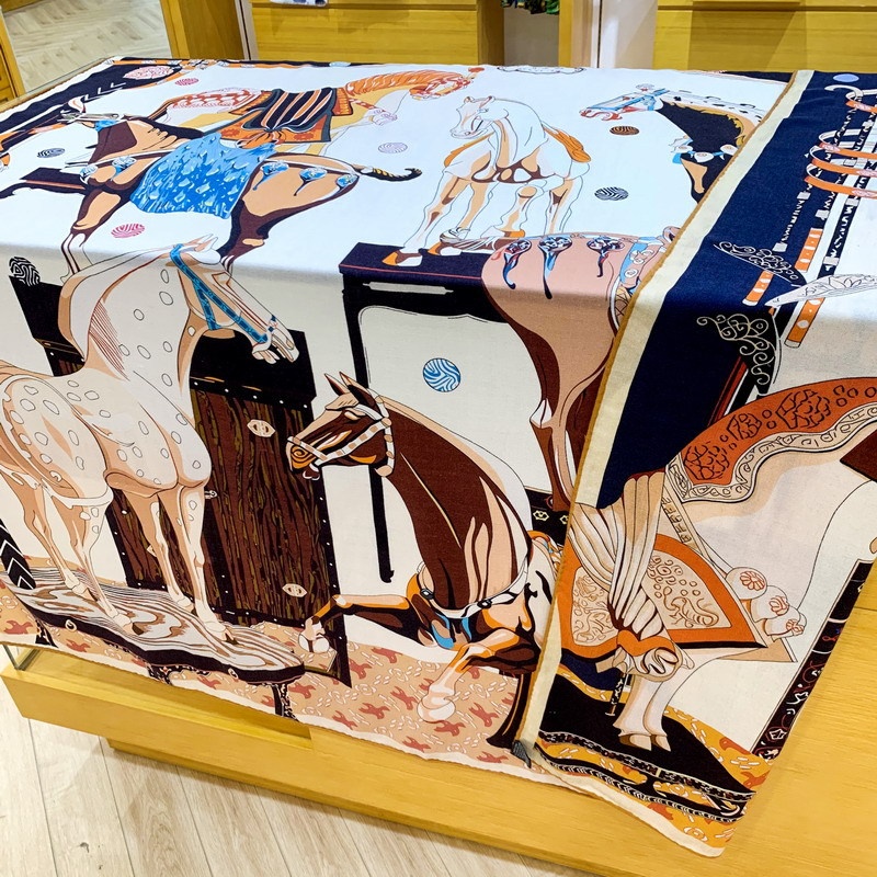 European And American British Style Eight Horses High-end Silk Wool Multifunctional Shawl Double-sided Heterochromatic Scarf Silk Wool Large Square Scarf