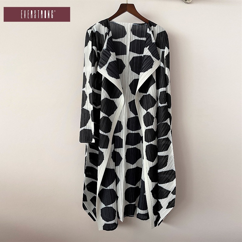 Spring And Autumn European And American Printed Casual Pleated Black And White Printed Coat Long-sleeved Lapel Mid-length Women's Windbreaker
