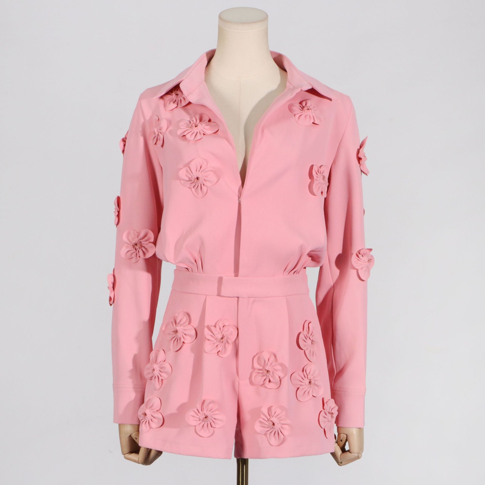 Style Fashion Temperament Three-dimensional Flower Design Waist Slimming Jumpsuit European And American Shorts